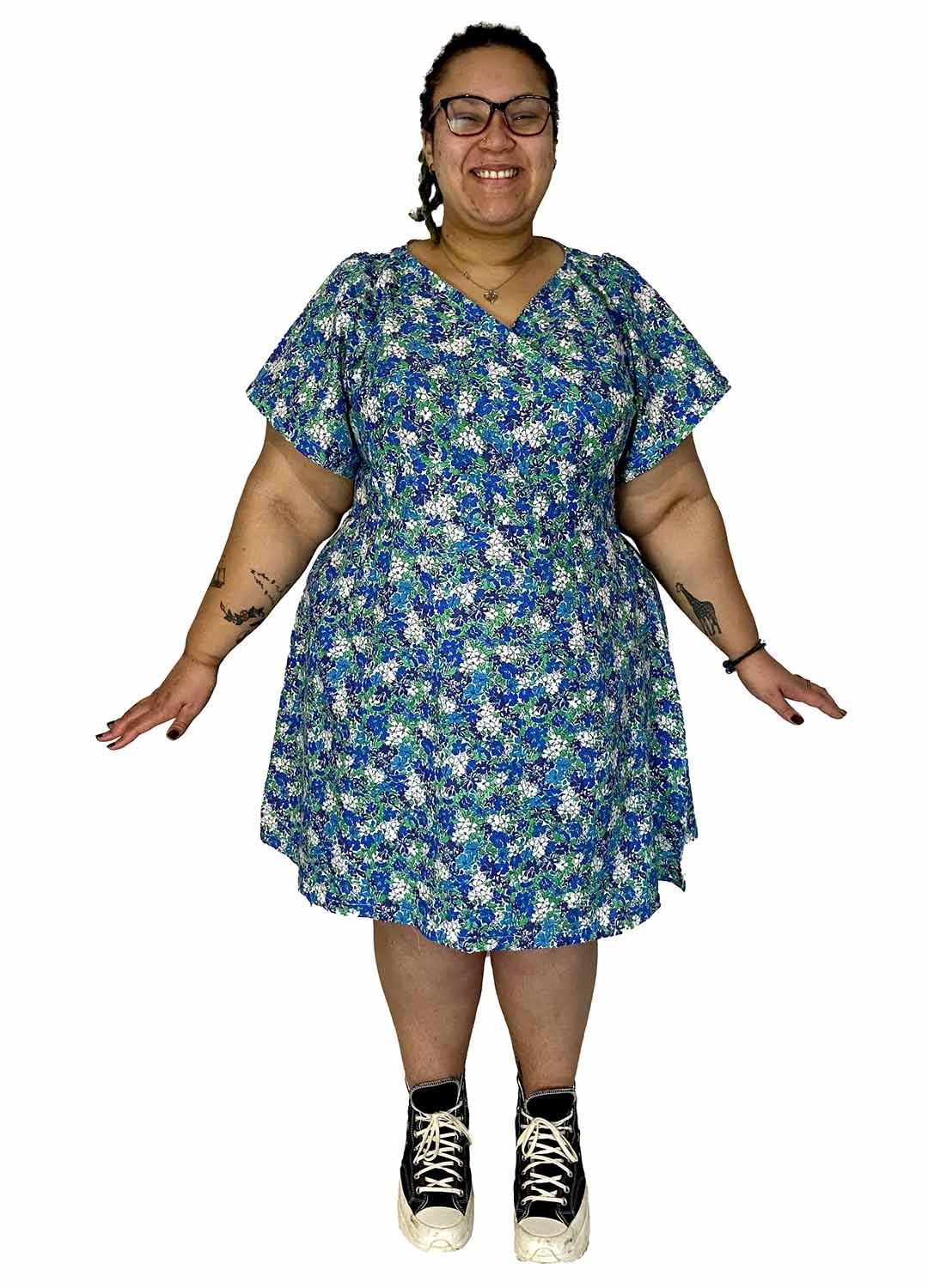 Blue vintage ditsy floral A-line wrapover dress - ref 132 - Resale item - UK 22-24