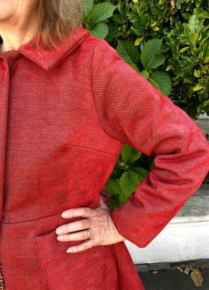 Red brocade A-line coat - ref 239 - Resale item - Approx UK 12-14