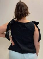Black Tee- ref 28 - Resale item - Approx 14-16