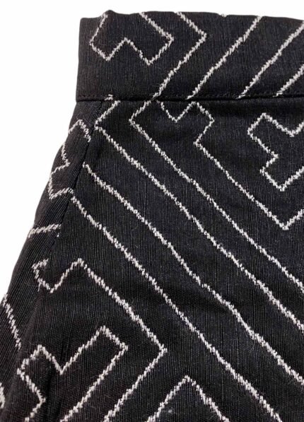 Geometric Monocrome Brocade Pencil Skirt – ref 251 – Resale item – Approx UK 10-12