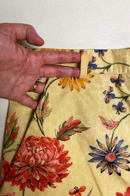 Flower Trousers- ref 19 - Resale item - Approx 10-12