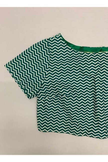 Green Zig Zag Crop top- ref 56 - Resale item - Approx 12-14