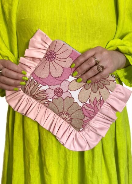Design your own frilly rectangular pouch