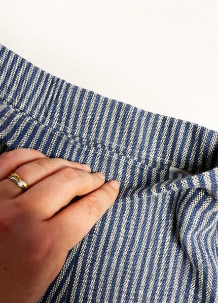Blue stripey pencil skirt- ref 188 - Resale item - Approx UK 10-12