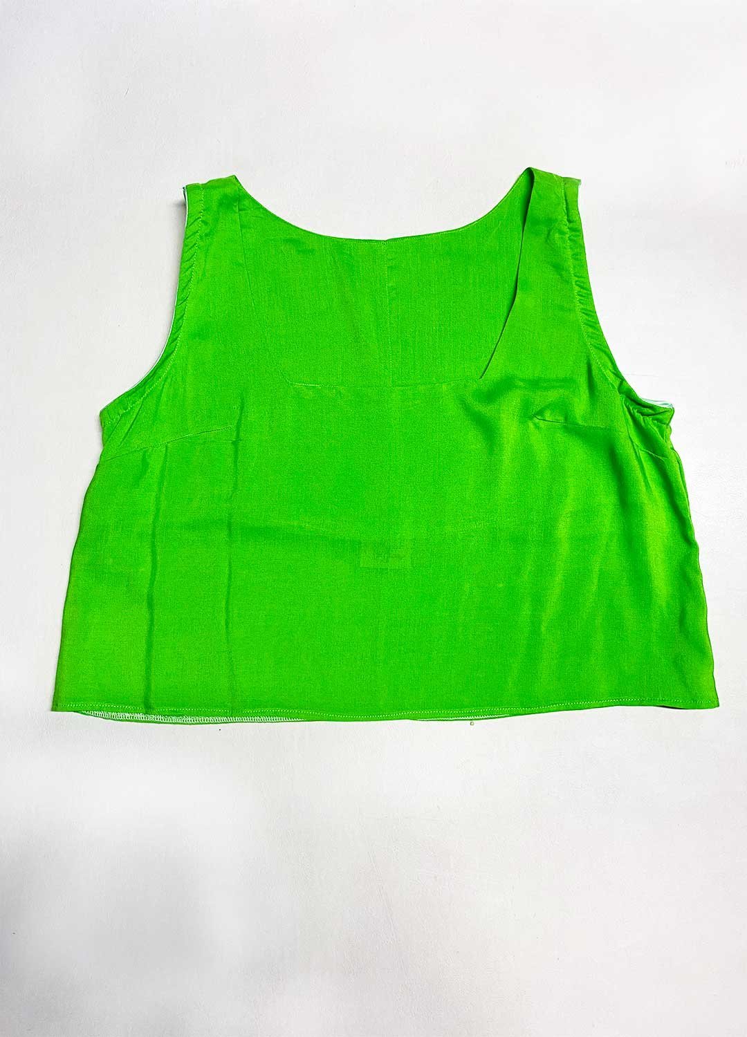 Bright green viscose tee - ref 176 - Resale item - Approx UK 14-16