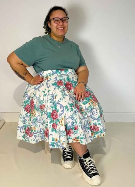 Floral Circle Skirt- ref 150 - Resale item - Approx 30-32
