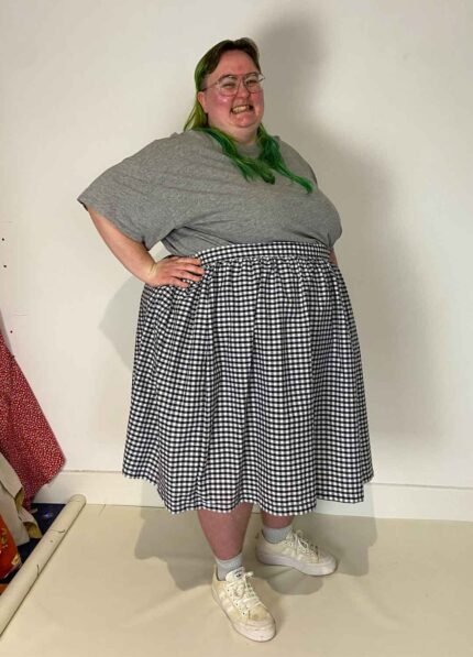 Gingham Gathered Skirt - ref 147 - Resale item - Approx UK 30-32