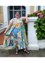 Design your own: Trapeze Button-up Strap Dress